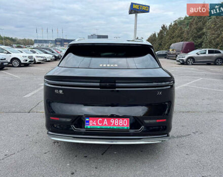 Красный Zeekr 7X, объемом двигателя 0 л и пробегом 13 тыс. км за 44999 $, фото 5 на Automoto.ua