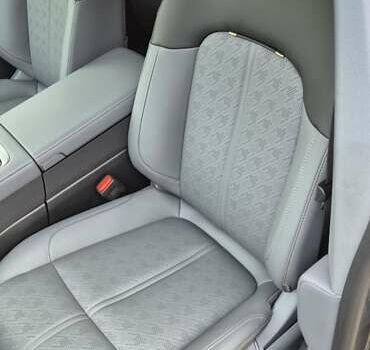 Сірий Zeekr 7X, об'ємом двигуна 0 л та пробігом 1 тис. км за 46500 $, фото 31 на Automoto.ua