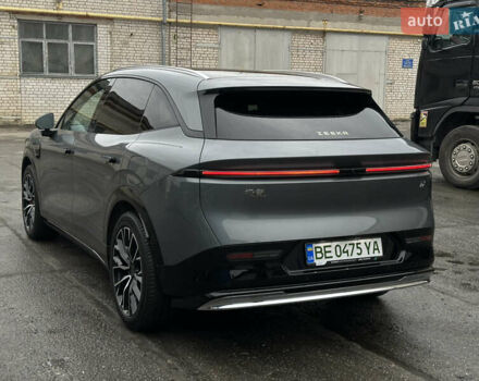 Серый Zeekr 7X, объемом двигателя 0 л и пробегом 2 тыс. км за 46300 $, фото 17 на Automoto.ua
