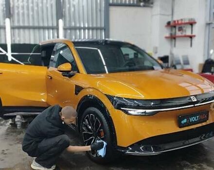 Zeekr 7X 2024 у Києві на Automoto.ua Помаранчевий Zeekr 7X, об'ємом двигуна 0 л та пробігом 6 тис. км за 38999 $, фото 9 на Automoto.ua