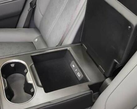 Zeekr 7X 2024 у Києві на Automoto.ua Помаранчевий Zeekr 7X, об'ємом двигуна 0 л та пробігом 6 тис. км за 38999 $, фото 55 на Automoto.ua