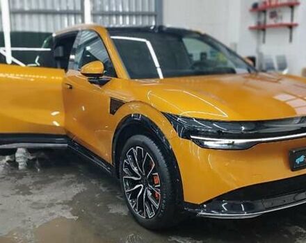 Zeekr 7X 2024 у Києві на Automoto.ua Помаранчевий Zeekr 7X, об'ємом двигуна 0 л та пробігом 6 тис. км за 38999 $, фото 16 на Automoto.ua