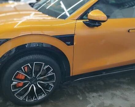 Zeekr 7X 2024 у Києві на Automoto.ua Помаранчевий Zeekr 7X, об'ємом двигуна 0 л та пробігом 6 тис. км за 38999 $, фото 10 на Automoto.ua