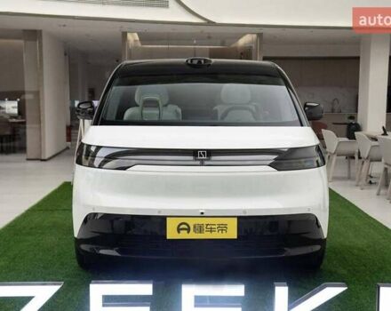 Белый Zeekr Mix, объемом двигателя 0 л и пробегом 1 тыс. км за 45777 $, фото 5 на Automoto.ua