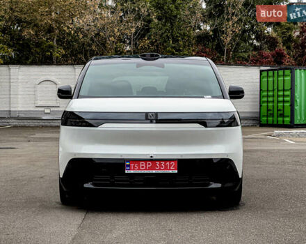 Білий Zeekr Mix, об'ємом двигуна 0 л та пробігом 1 тис. км за 46850 $, фото 2 на Automoto.ua