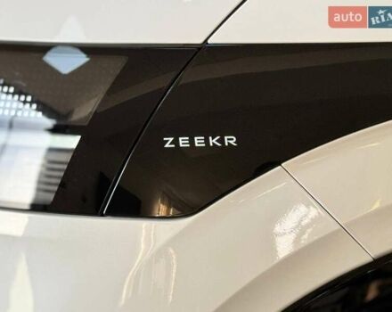 Белый Zeekr Mix, объемом двигателя 0 л и пробегом 1 тыс. км за 49899 $, фото 8 на Automoto.ua