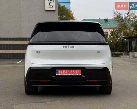 Білий Zeekr Mix, об'ємом двигуна 0 л та пробігом 4 тис. км за 46850 $, фото 11 на Automoto.ua