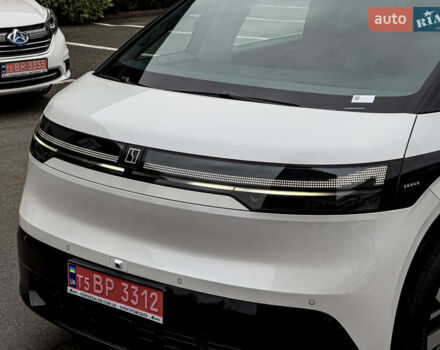 Білий Zeekr Mix, об'ємом двигуна 0 л та пробігом 1 тис. км за 46850 $, фото 6 на Automoto.ua