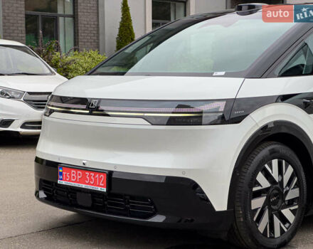 Білий Zeekr Mix, об'ємом двигуна 0 л та пробігом 4 тис. км за 46850 $, фото 4 на Automoto.ua