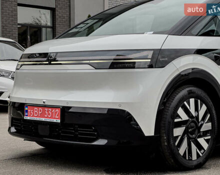 Білий Zeekr Mix, об'ємом двигуна 0 л та пробігом 1 тис. км за 46850 $, фото 4 на Automoto.ua