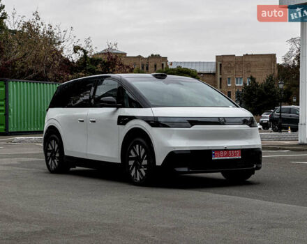 Білий Zeekr Mix, об'ємом двигуна 0 л та пробігом 1 тис. км за 46850 $, фото 1 на Automoto.ua