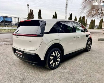 Zeekr Mix, объемом двигателя 0 л и пробегом 3 тыс. км за 46500 $, фото 8 на Automoto.ua