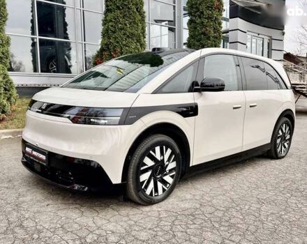 Zeekr Mix, объемом двигателя 0 л и пробегом 3 тыс. км за 46500 $, фото 6 на Automoto.ua