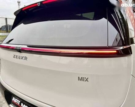 Zeekr Mix, объемом двигателя 0 л и пробегом 3 тыс. км за 46500 $, фото 12 на Automoto.ua