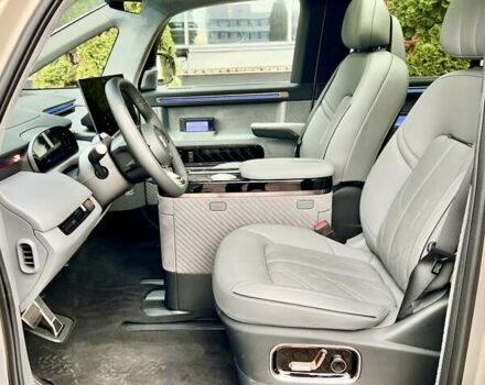 Сірий Zeekr Mix, об'ємом двигуна 0 л та пробігом 3 тис. км за 46500 $, фото 22 на Automoto.ua