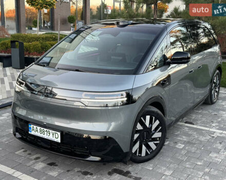 Сірий Zeekr Mix, об'ємом двигуна 0 л та пробігом 1 тис. км за 45999 $, фото 2 на Automoto.ua