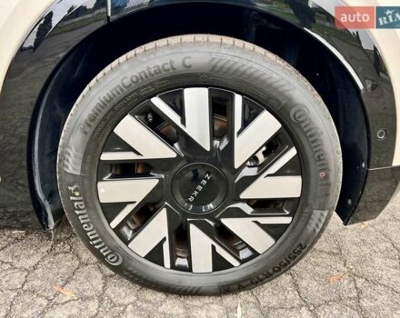 Сірий Zeekr Mix, об'ємом двигуна 0 л та пробігом 3 тис. км за 46500 $, фото 13 на Automoto.ua