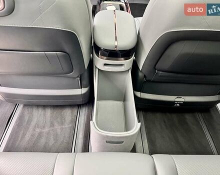 Серый Zeekr Mix, объемом двигателя 0 л и пробегом 3 тыс. км за 46900 $, фото 31 на Automoto.ua