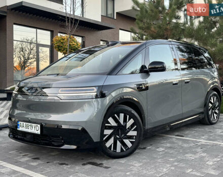 Сірий Zeekr Mix, об'ємом двигуна 0 л та пробігом 1 тис. км за 45999 $, фото 8 на Automoto.ua