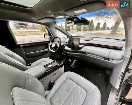 Серый Zeekr Mix, объемом двигателя 0 л и пробегом 3 тыс. км за 46900 $, фото 52 на Automoto.ua