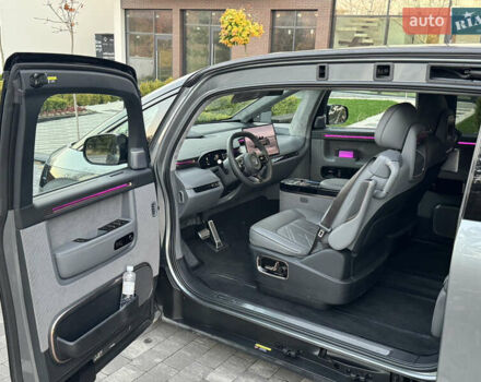 Сірий Zeekr Mix, об'ємом двигуна 0 л та пробігом 1 тис. км за 45999 $, фото 29 на Automoto.ua