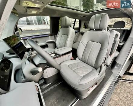 Сірий Zeekr Mix, об'ємом двигуна 0 л та пробігом 3 тис. км за 46500 $, фото 25 на Automoto.ua