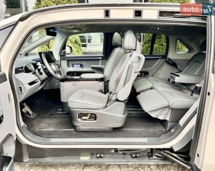 Сірий Zeekr Mix, об'ємом двигуна 0 л та пробігом 3 тис. км за 46500 $, фото 26 на Automoto.ua