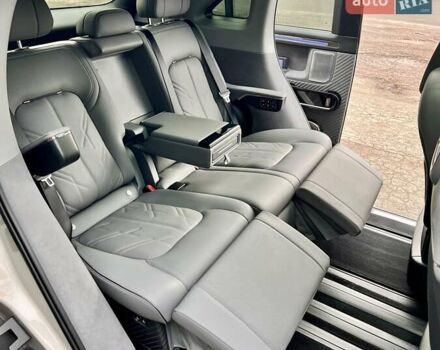 Сірий Zeekr Mix, об'ємом двигуна 0 л та пробігом 3 тис. км за 46500 $, фото 31 на Automoto.ua