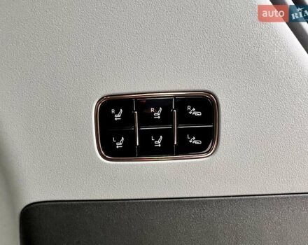 Серый Zeekr Mix, объемом двигателя 0 л и пробегом 3 тыс. км за 46900 $, фото 15 на Automoto.ua