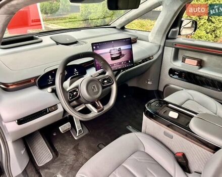 Серый Zeekr Mix, объемом двигателя 0 л и пробегом 3 тыс. км за 46900 $, фото 24 на Automoto.ua