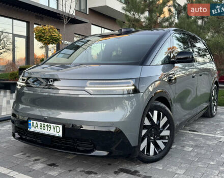 Сірий Zeekr Mix, об'ємом двигуна 0 л та пробігом 1 тис. км за 45999 $, фото 1 на Automoto.ua