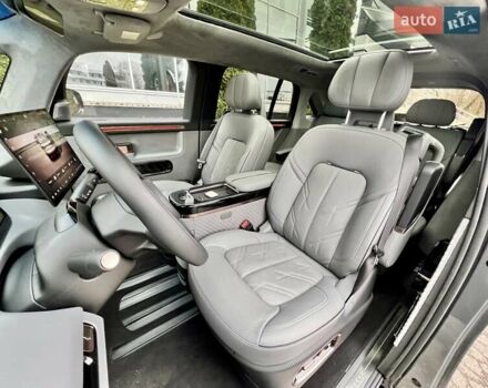 Серый Zeekr Mix, объемом двигателя 0 л и пробегом 3 тыс. км за 46900 $, фото 27 на Automoto.ua