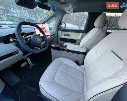 Синий Zeekr Mix, объемом двигателя 0 л и пробегом 1 тыс. км за 41990 $, фото 7 на Automoto.ua