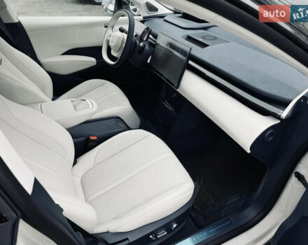 Белый Zeekr X, объемом двигателя 0 л и пробегом 38 тыс. км за 28500 $, фото 6 на Automoto.ua