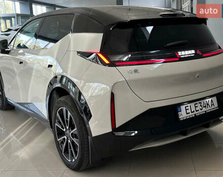 Бежевый Zeekr X, объемом двигателя 0 л и пробегом 3 тыс. км за 27900 $, фото 1 на Automoto.ua