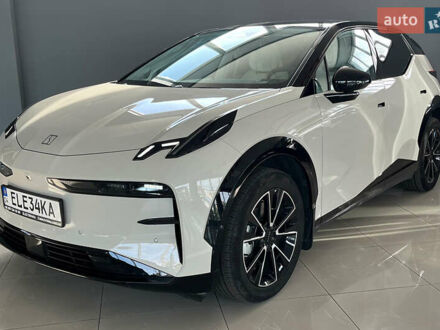 Бежевый Zeekr X, объемом двигателя 0 л и пробегом 3 тыс. км за 27900 $, фото 1 на Automoto.ua