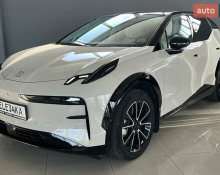Бежевый Zeekr X, объемом двигателя 0 л и пробегом 3 тыс. км за 27900 $, фото 1 на Automoto.ua